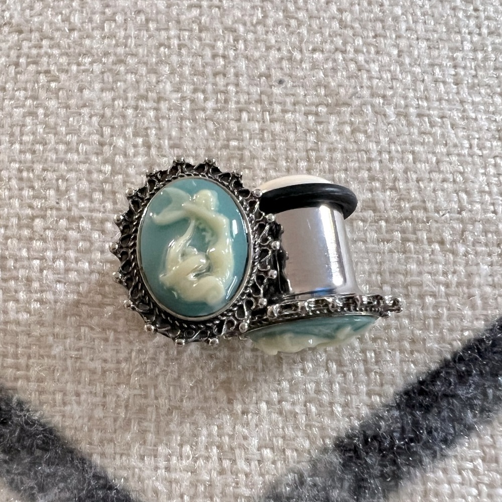 Mermaid Cameo Plugs - 7/16g (11 mm)